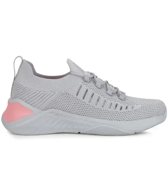 ladies sports shoes on snapdeal